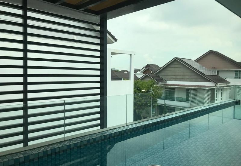 USJ Heights Bungalow For Sale
