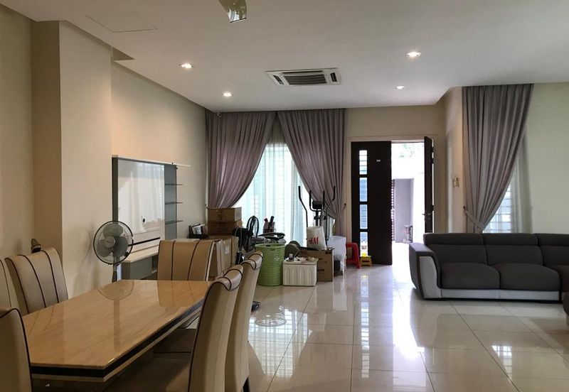 USJ Heights Bungalow For Sale