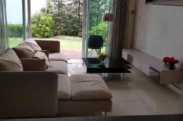 USJ Heights Bungalow For Sale