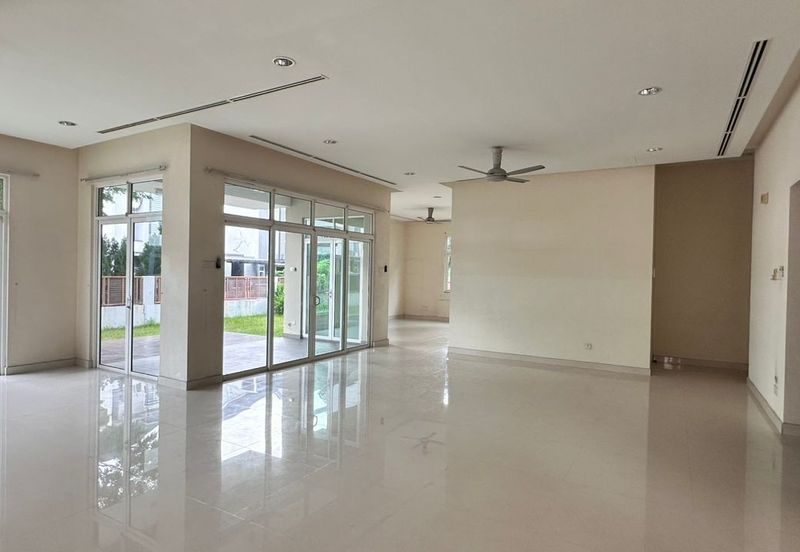USJ Heights Bungalow For Sale