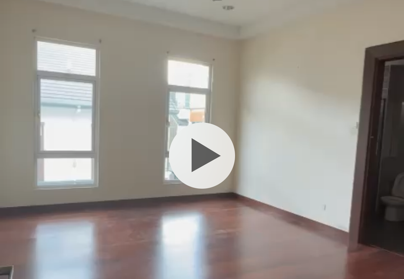 USJ Heights Bungalow For Sale