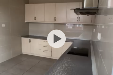 USJ Heights Bungalow For Sale