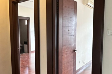 USJ Heights Bungalow For Sale