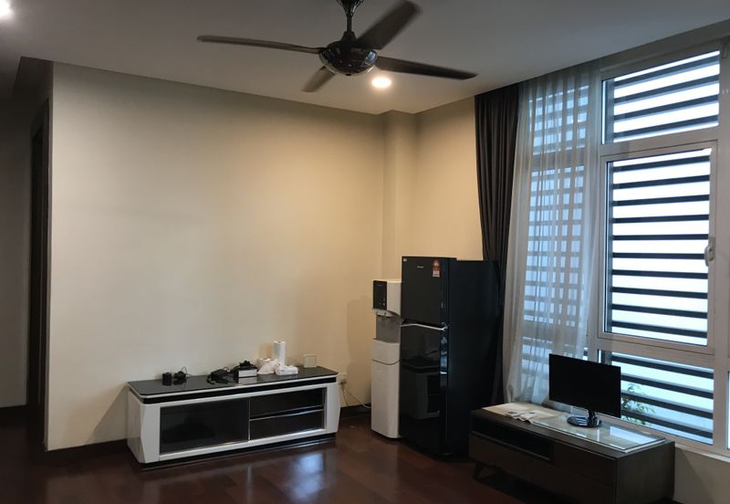 USJ Heights Bungalow For Sale