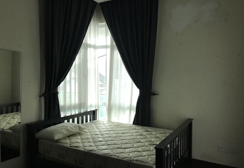 USJ Heights Bungalow For Sale