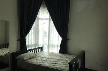 USJ Heights Bungalow For Sale