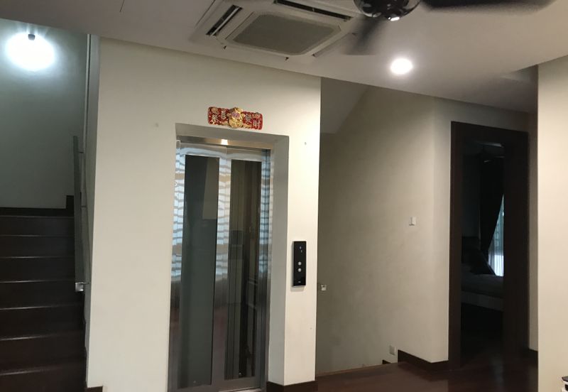 USJ Heights Bungalow For Sale