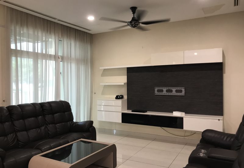 USJ Heights Bungalow For Sale