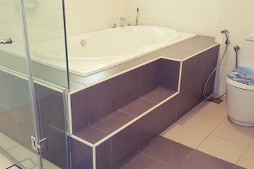 USJ Heights Bungalow For Sale