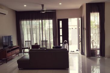 USJ Heights Bungalow For Sale