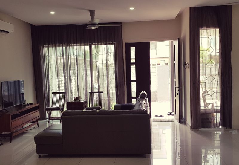 USJ Heights Bungalow For Sale