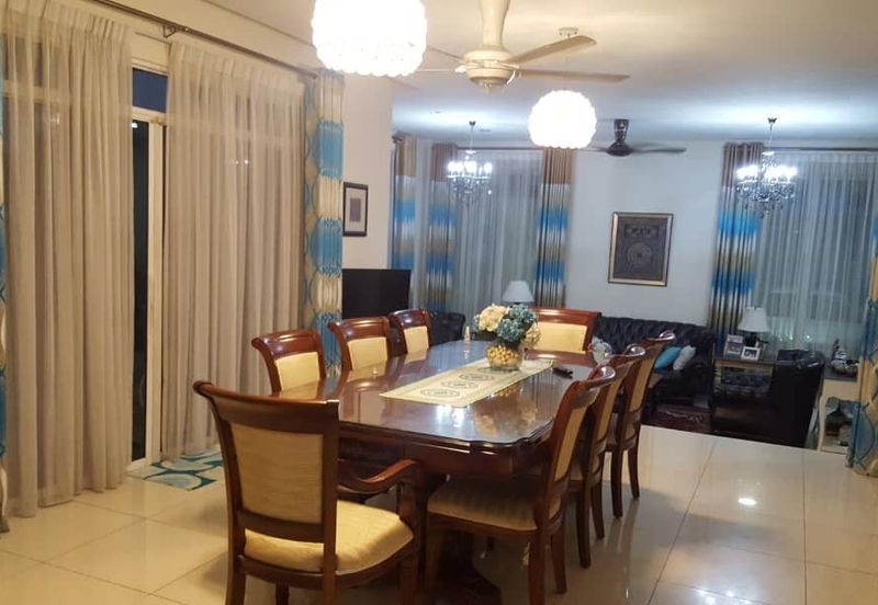 USJ Heights Bungalow For Sale
