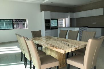 Subang Heights Bungalow For Sale