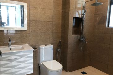 Subang Heights Bungalow For Sale