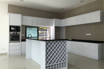 Subang Heights Bungalow For Sale