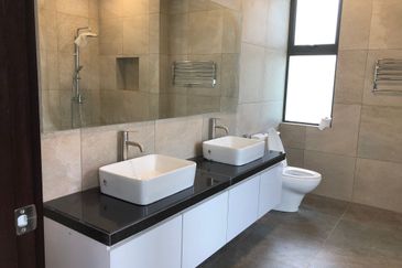 Subang Heights Bungalow For Sale