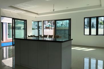 Subang Heights Bungalow For Sale