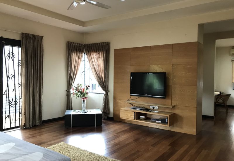 Subang Heights Bungalow For Sale