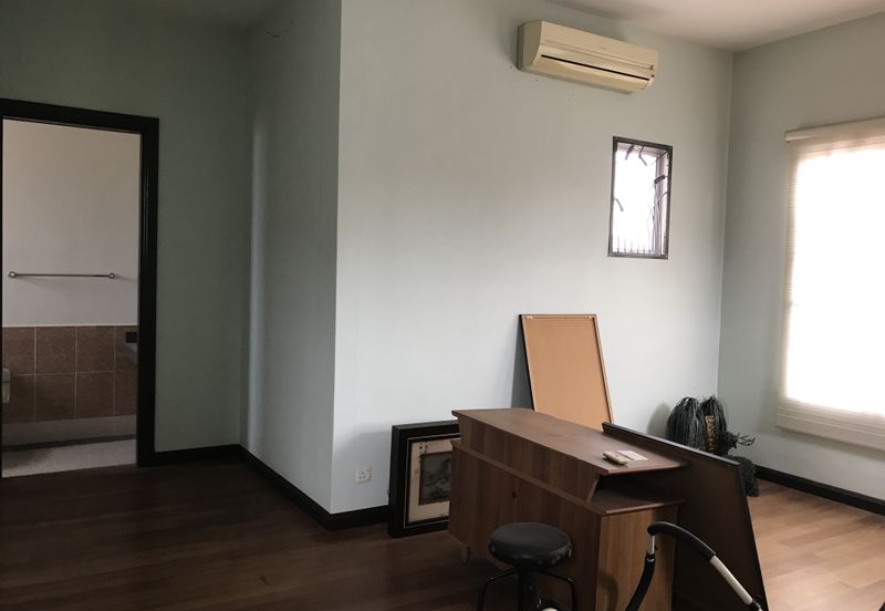 Subang Heights Bungalow For Sale