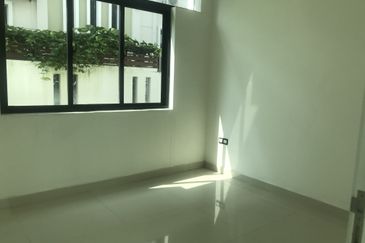 Subang Heights Bungalow For Sale