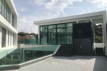 Subang Heights Bungalow For Sale