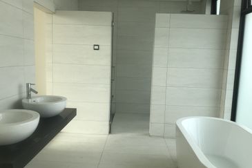 Subang Heights Bungalow For Sale