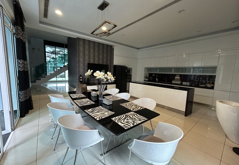 USJ Heights Avalon Bungalow for Sale