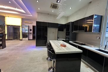 Subang Heights Corner Bungalow for Sale