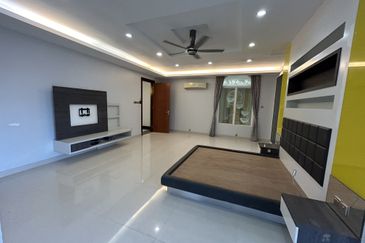 Subang Heights Corner Bungalow for Sale