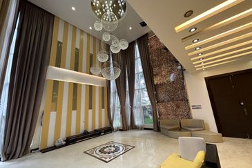 Subang Heights Corner Bungalow for Sale