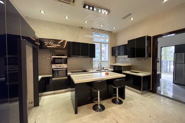 Subang Heights Corner Bungalow for Sale