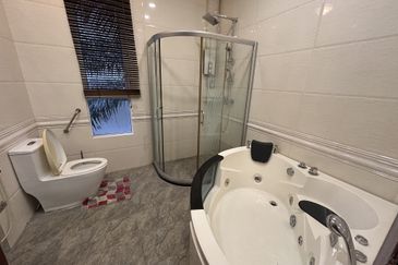 Subang Heights Corner Bungalow for Sale