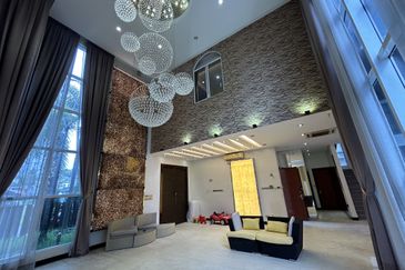 Subang Heights Corner Bungalow for Sale