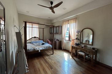 Subang Heights Bungalow For Sale