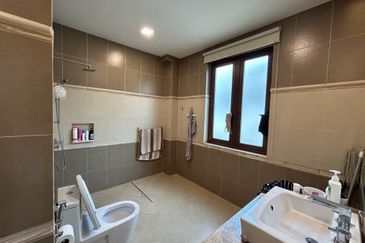 Subang Heights Bungalow For Sale