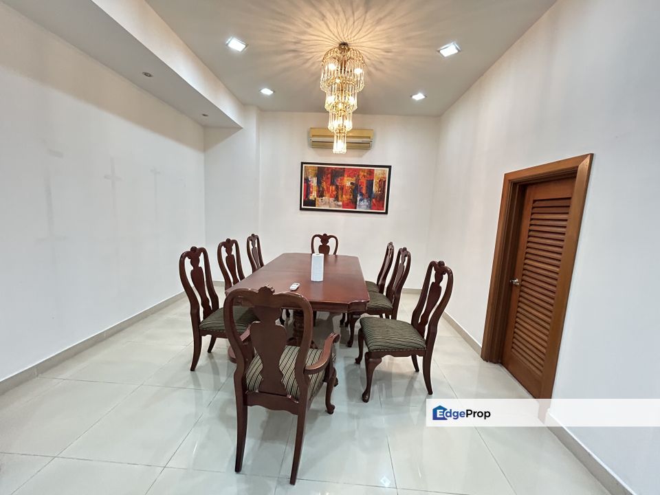 Glenmarie Courts Semi-D, Selangor, Glenmarie