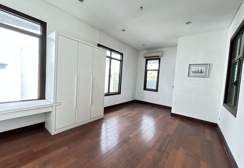 Glenmarie Residences