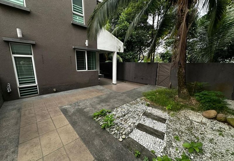 USJ Avenue @ USJ Heights