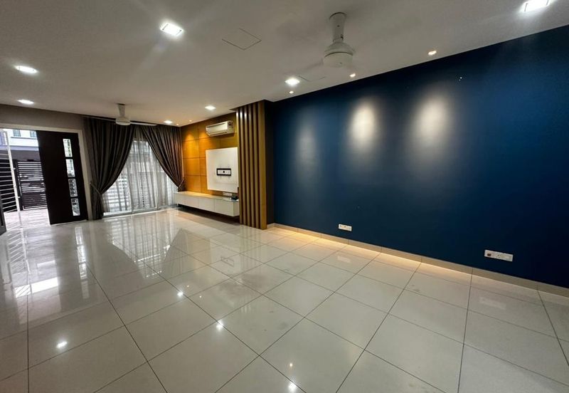 USJ Avenue @ USJ Heights