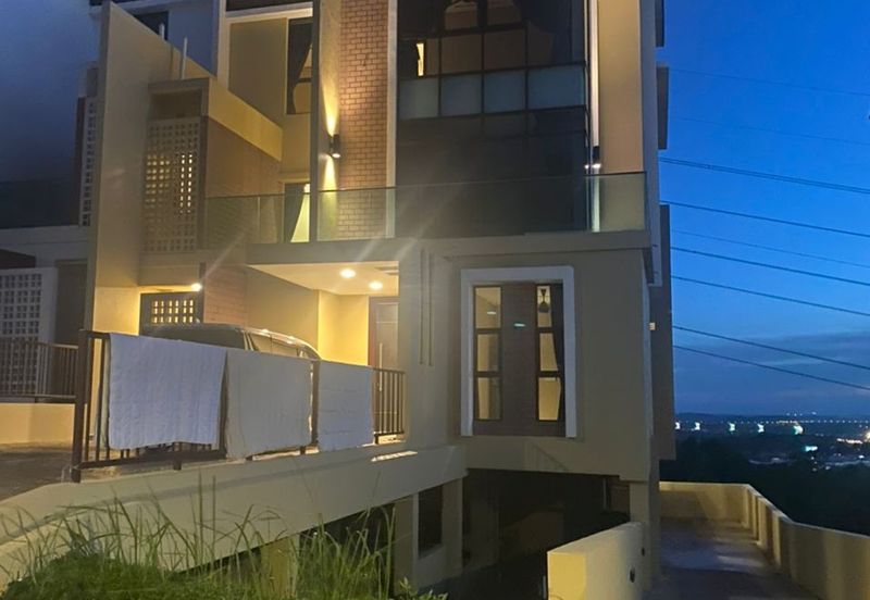 Kingsley Hills @ Putra Heights