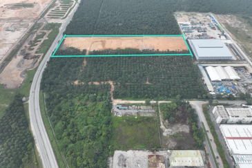 10-Acre Freehold Intermediate Industrial Land in Olak Lempit – RM80/sqft