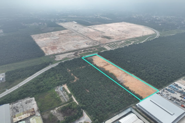 10-Acre Freehold Intermediate Industrial Land in Olak Lempit – RM80/sqft