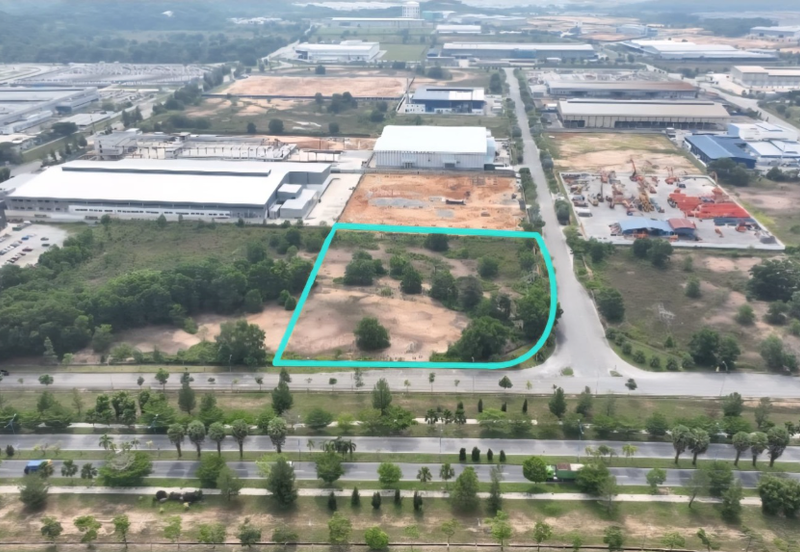 3.27-Acre Freehold Corner Industrial Land in Sendayan – RM85/sqft