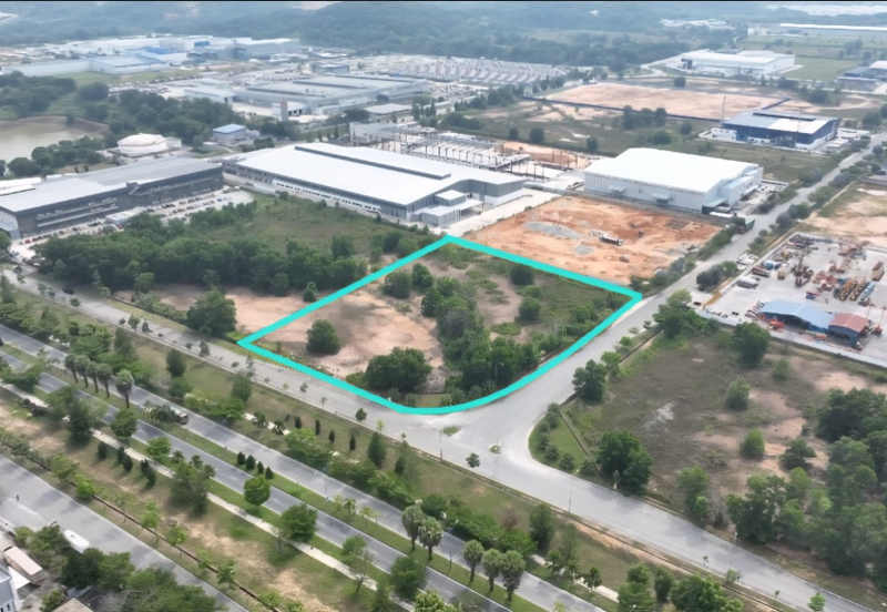 3.27-Acre Freehold Corner Industrial Land in Sendayan – RM85/sqft