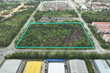 11-Acre Freehold Corner Commercial Land in Semenyih – RM120/sqft