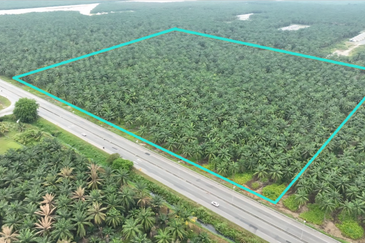 11.4-Acre Leasehold Intermediate Residential Land in Bukit Changgang – RM55/sqft