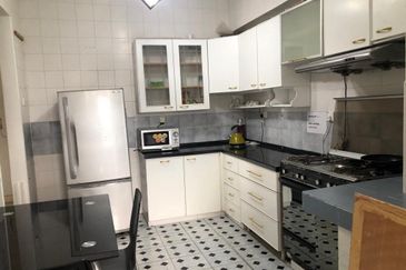 Super low density (6 units per floor) - Lower Floor - Extended Kitchen Area