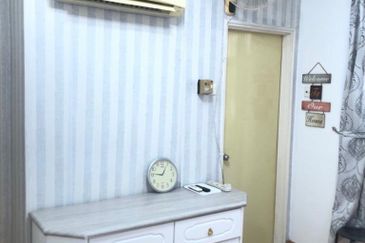 Super low density (6 units per floor) - Lower Floor - Extended Kitchen Area