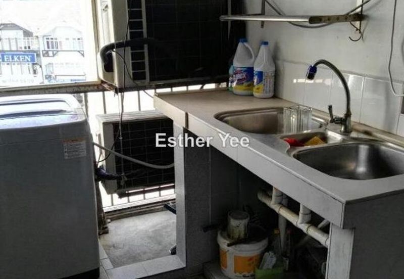 Super low density (6 units per floor) - Lower Floor - Extended Kitchen Area