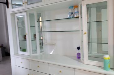 Super low density (6 units per floor) - Lower Floor - Extended Kitchen Area